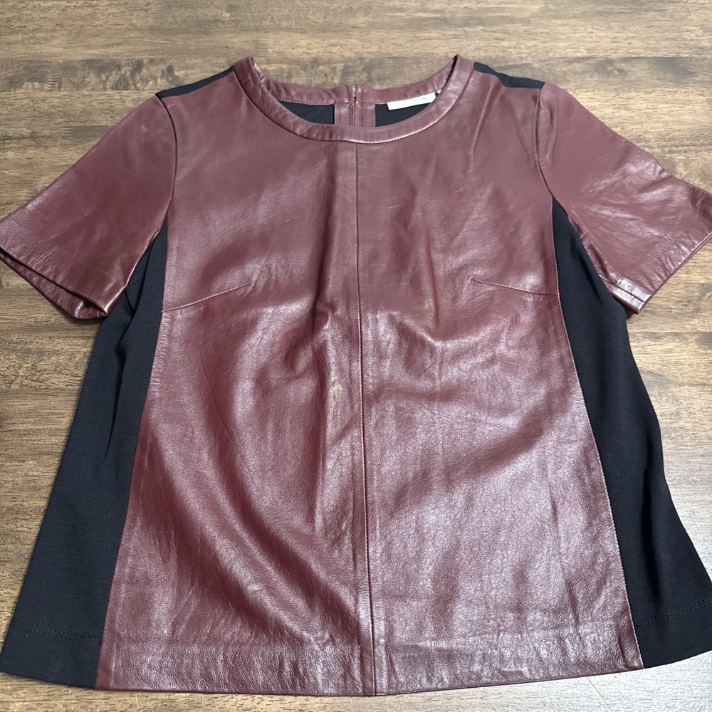 Halogen Burgundy 100% Leather Front Zip Panel Top Womens XS Short Sleeve